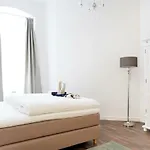 Droy By Rockchair L Superhost Status L 2 Bedroom Boxspringbeds Next To Center 