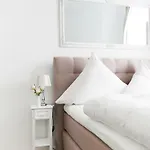 Droy By Rockchair L Superhost Status L 2 Bedroom Boxspringbeds Next To Center 